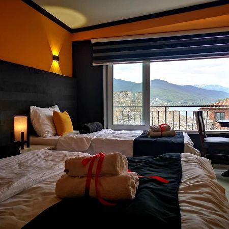 Small Luxury En Suites Eleonor Ohrid Exterior photo