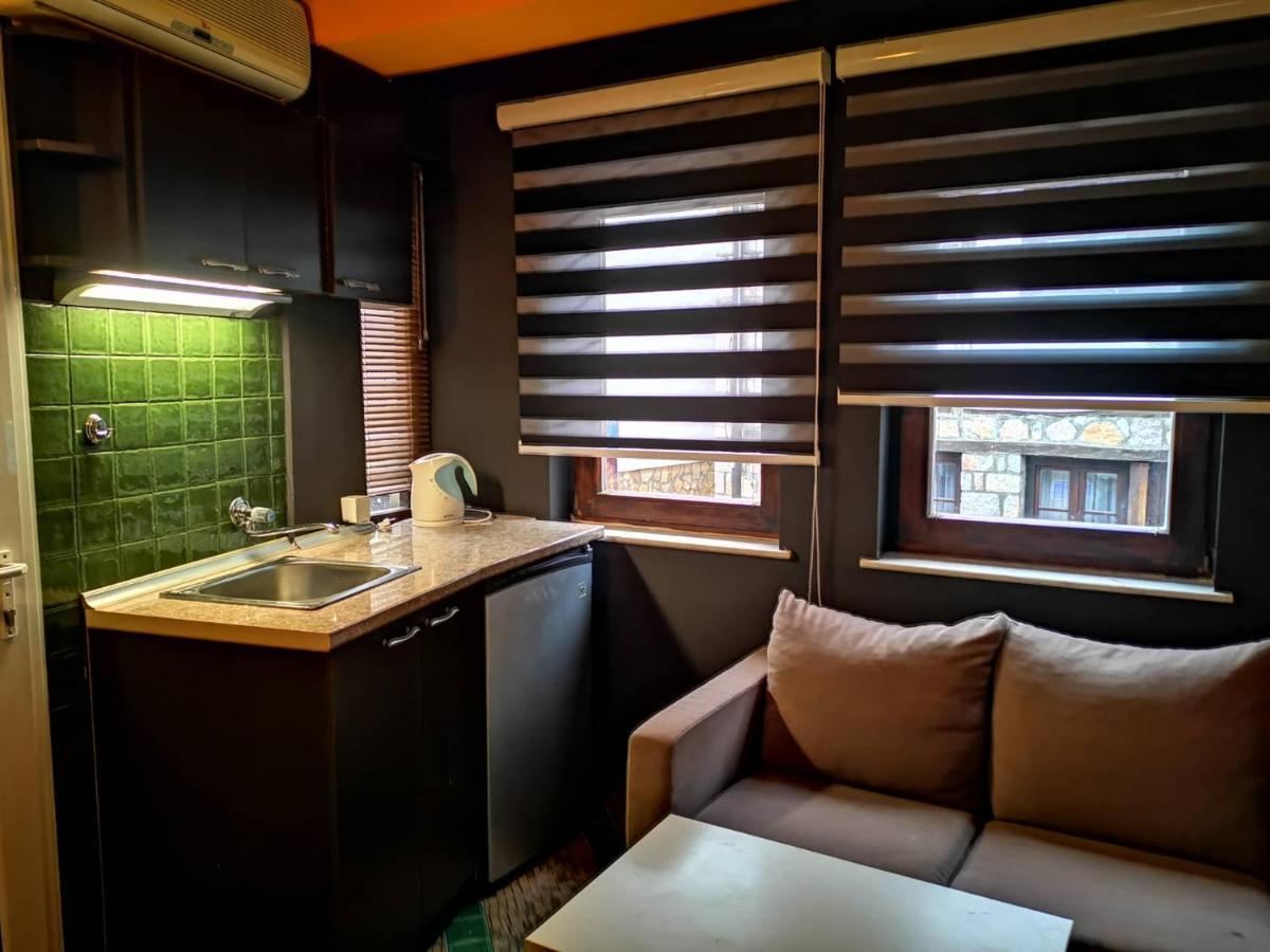 Small Luxury En Suites Eleonor Ohrid Exterior photo