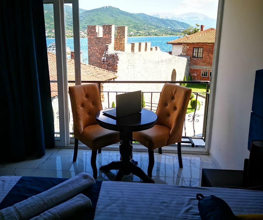 Small Luxury En Suites Eleonor Ohrid Exterior photo